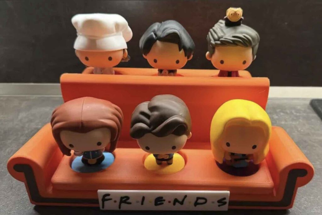 10 Regalos para Fans de Friends Increíbles que los Sorprenderán 3 Ideas de regalo para fanz de friends: sofa colleccionable friends